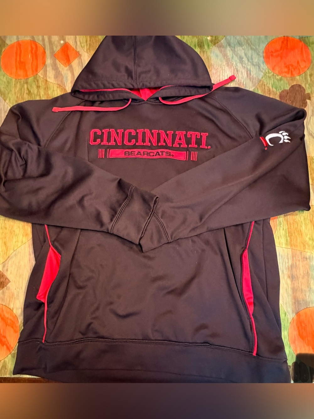 Cincinnati Bearcats Hoodie Sweatshirt Size XL Black Red Front Pocket Football Pr